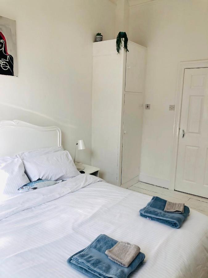 New! Seaside Central Scarborough Apartment Εξωτερικό φωτογραφία